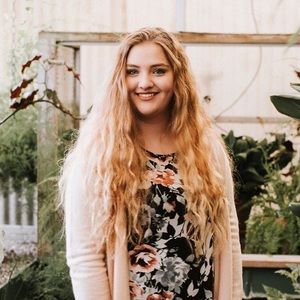 Meet your Posher, Elizabeth